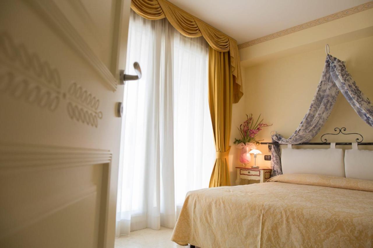 Appartamento Du Lac 1 Desenzano del Garda Exterior photo